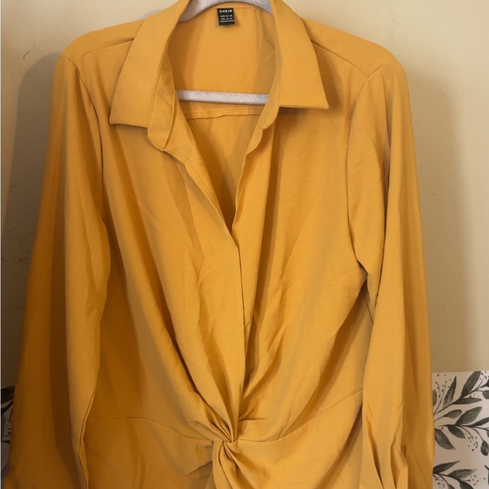 NWOT Yellow Twist Front Blouse